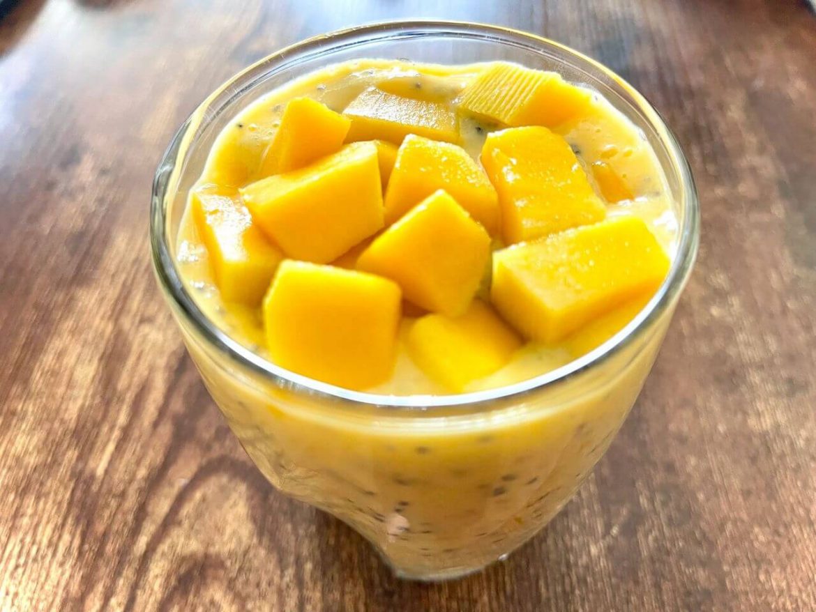 Mango And Chia Seeds Pudding