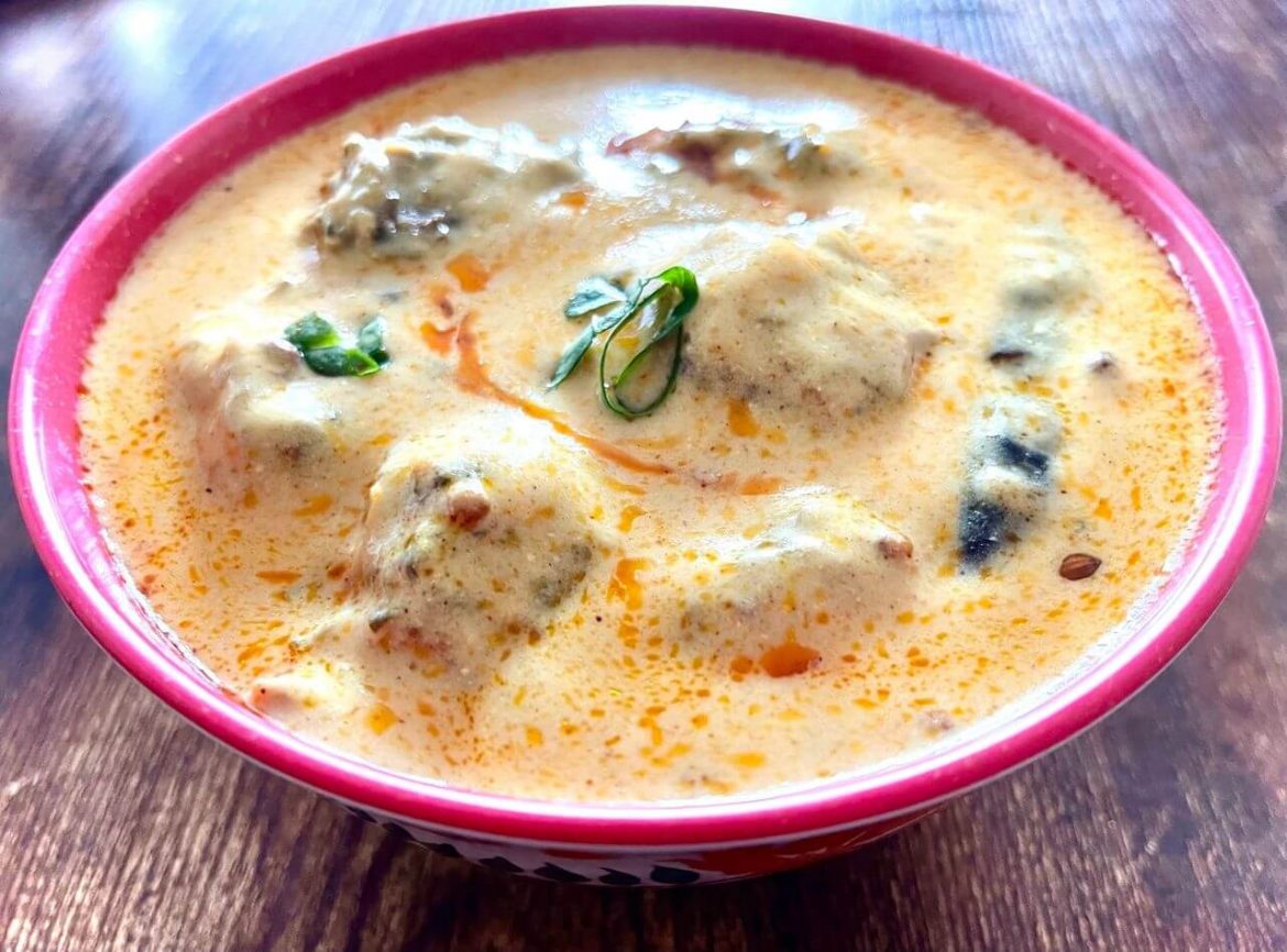 Yogurt Curry W/ Spinach Pakora