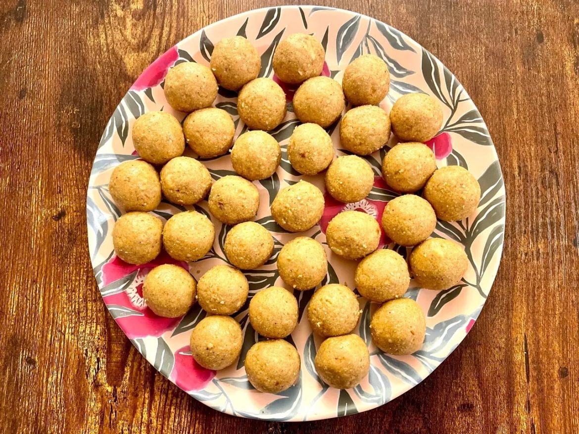 DELECTABLE GOND LADDU | EDIBLE GUM LADDU