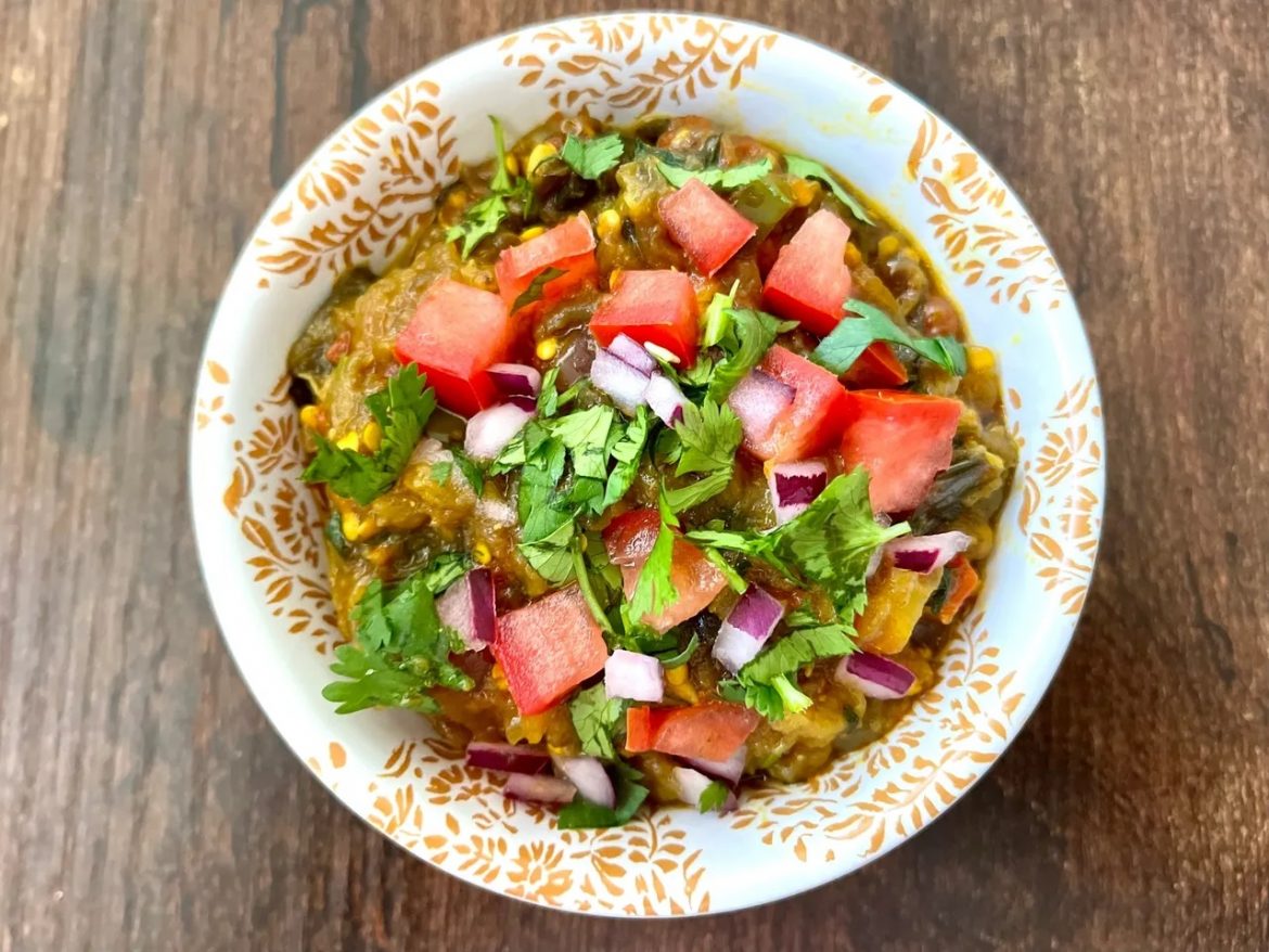 BAINGAN BHURTA OR SPICY EGGPLANT CURRY